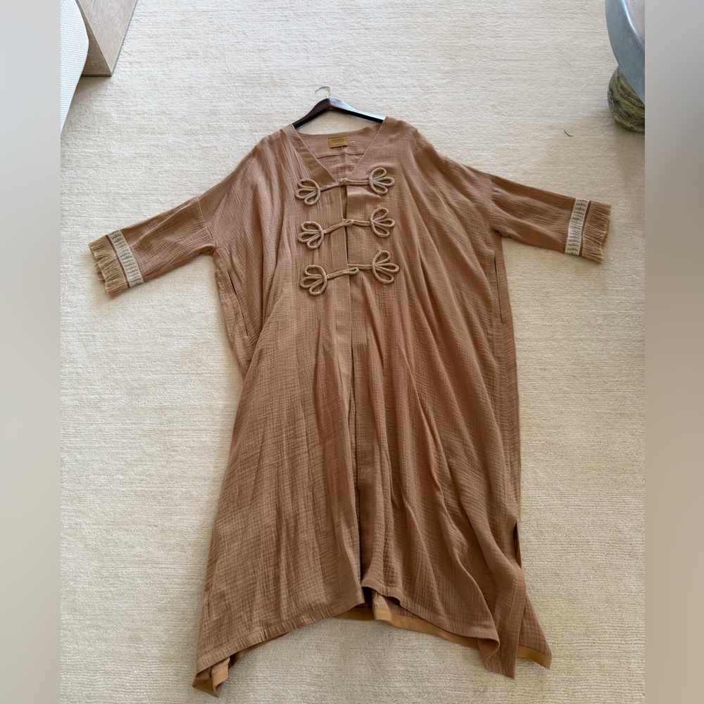 BNWT Brown Kaftan with Decorative Ties